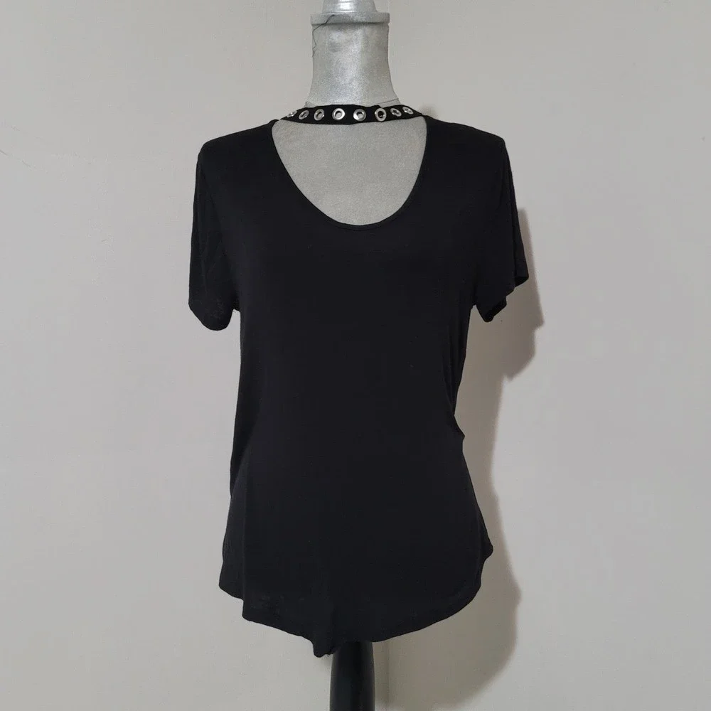 M Charlotte Russe grommet collar cut out tee short sleeve v tail black goth - Picture 2 of 10